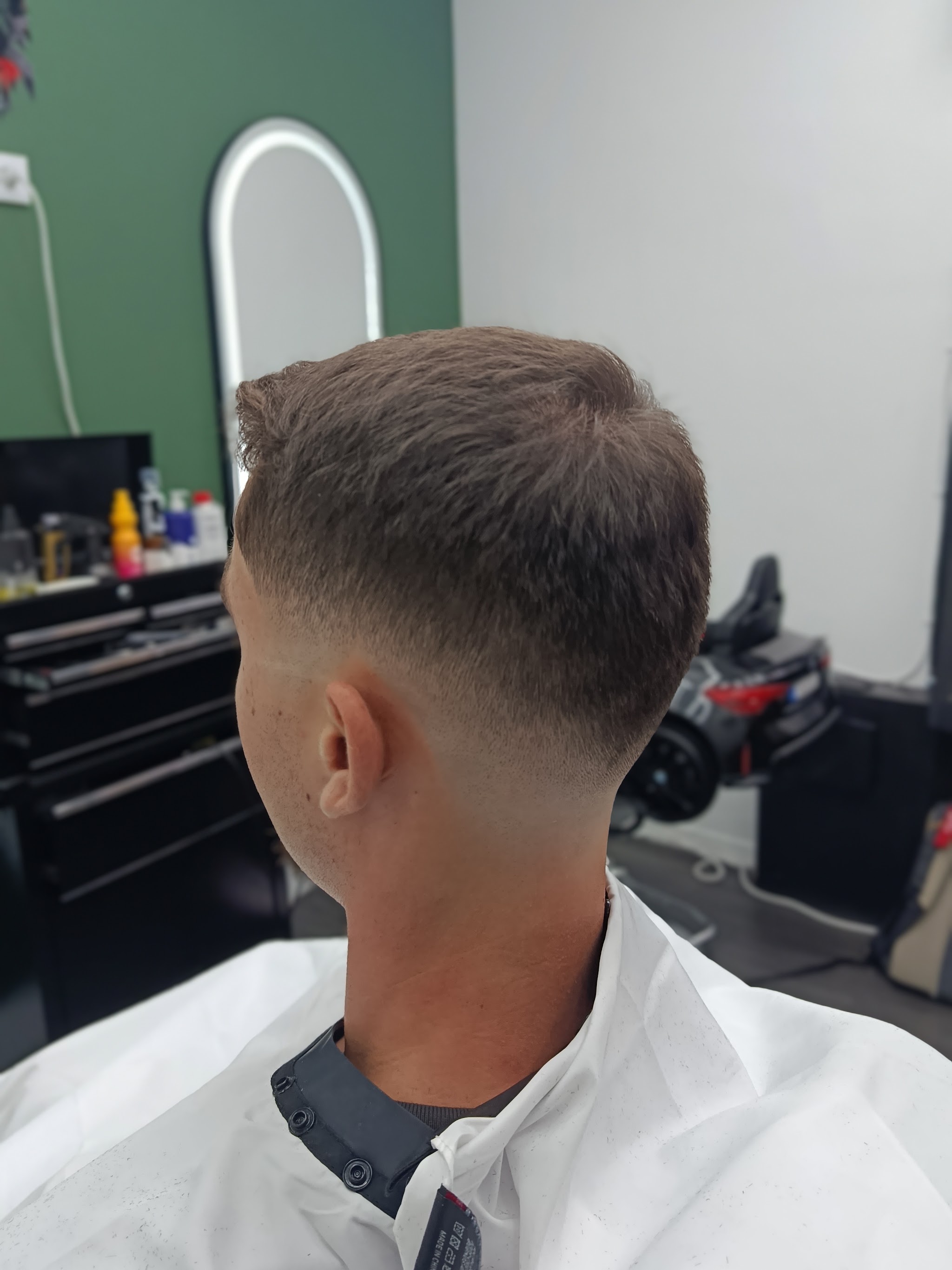 Strakke skin fade, van achteren gezien